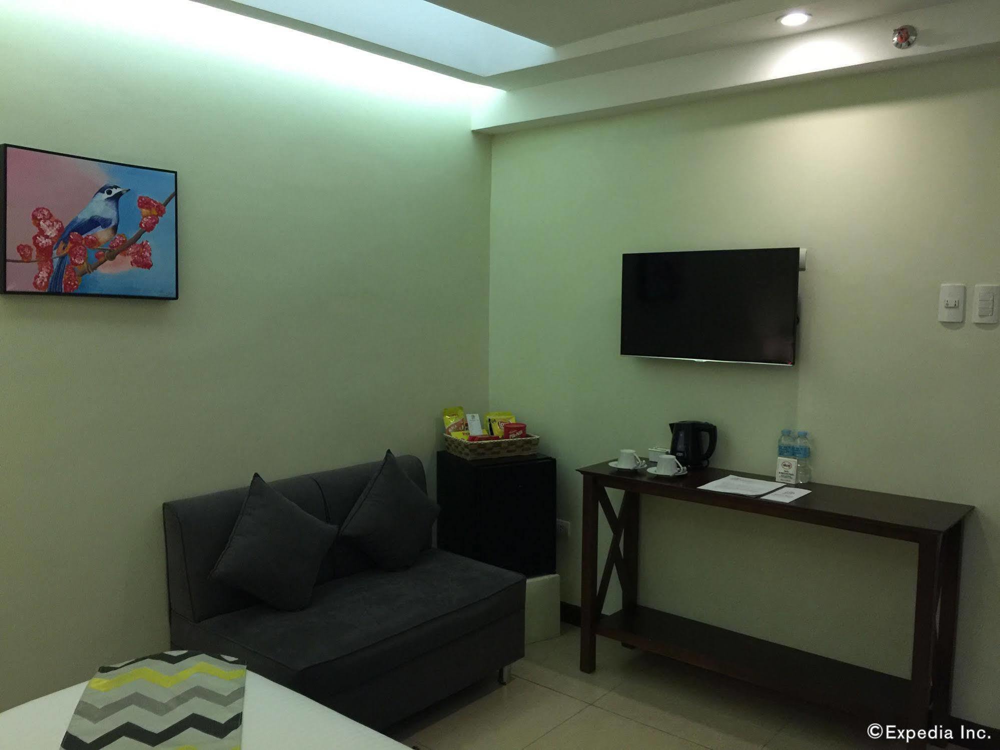 Belian Hotel Tagbilaran Extérieur photo