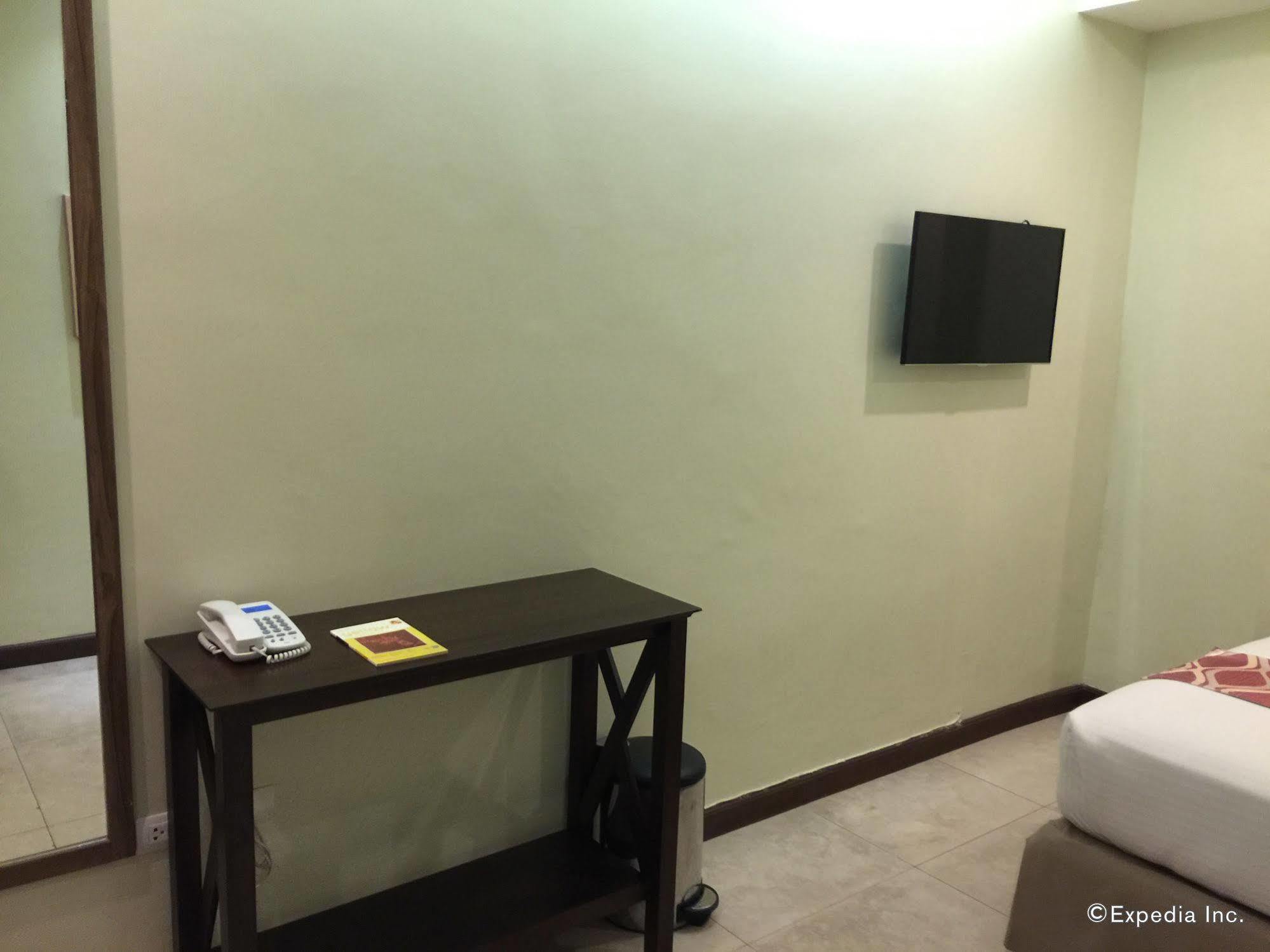 Belian Hotel Tagbilaran Extérieur photo