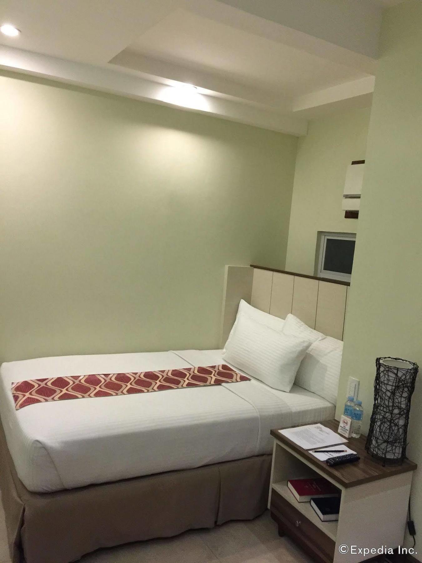 Belian Hotel Tagbilaran Extérieur photo