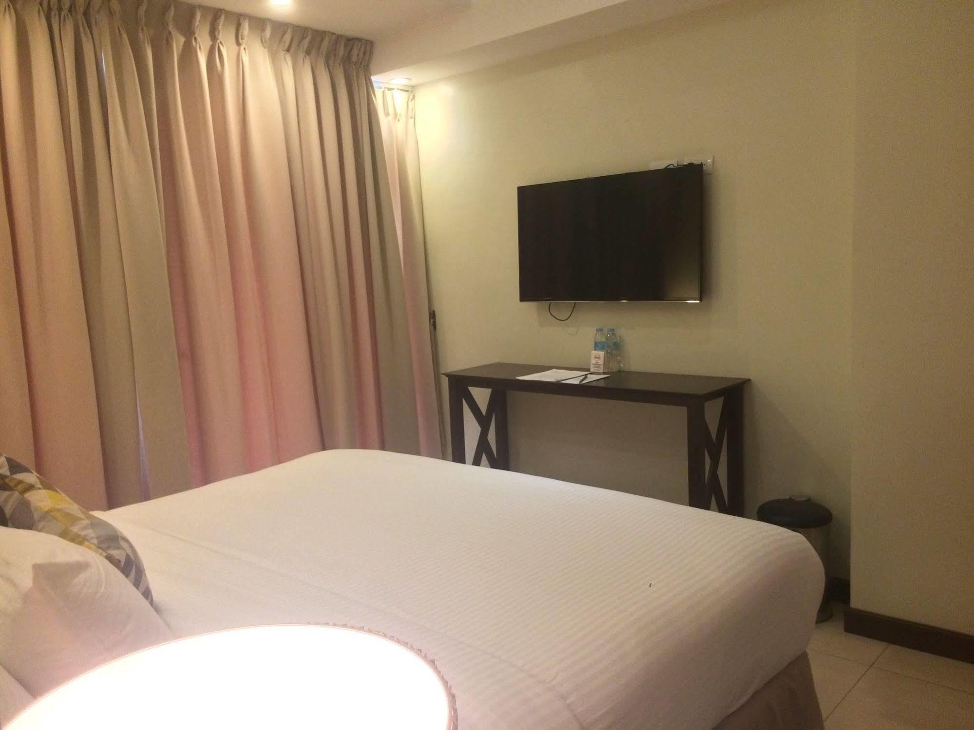 Belian Hotel Tagbilaran Extérieur photo