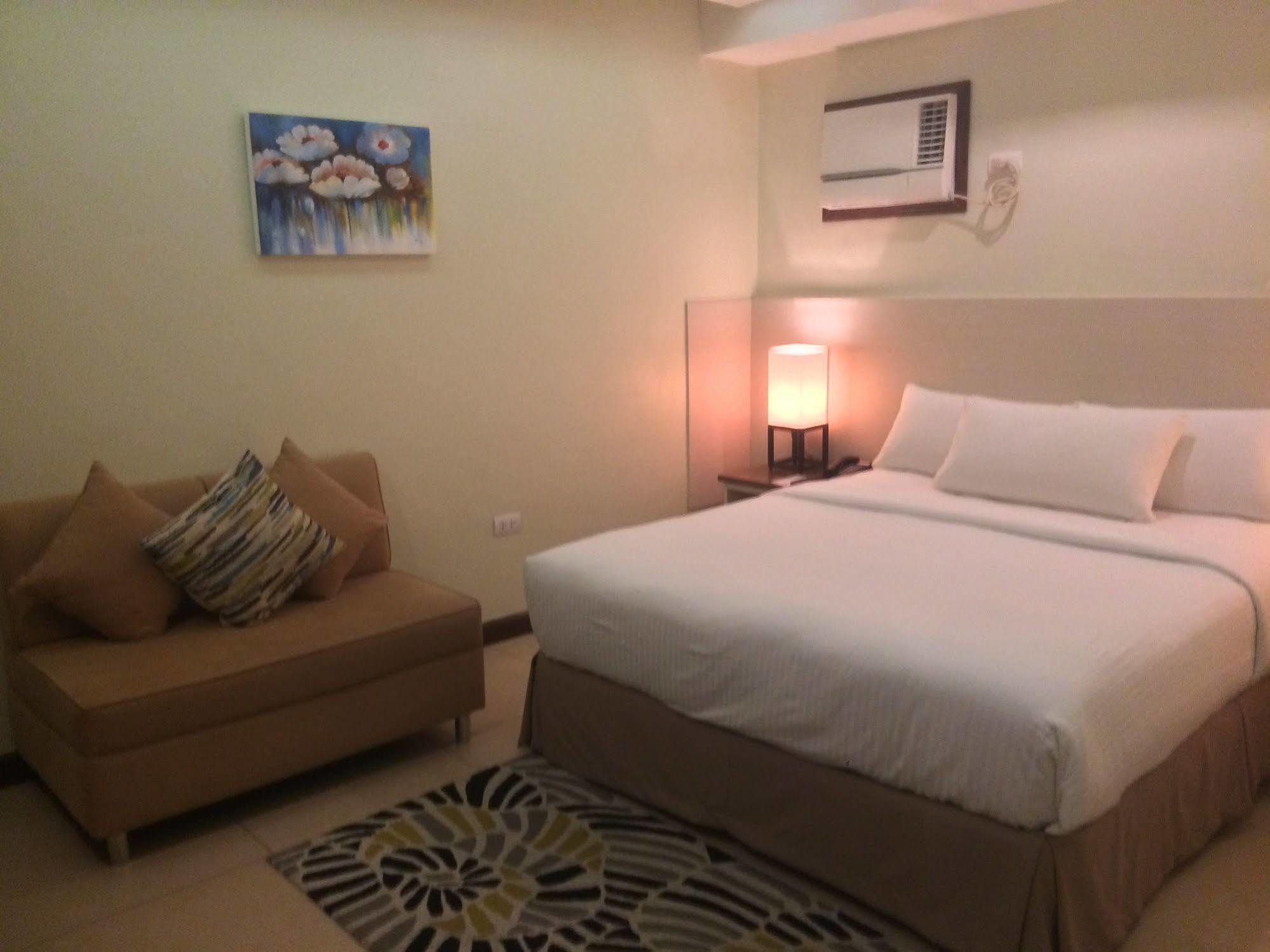 Belian Hotel Tagbilaran Extérieur photo