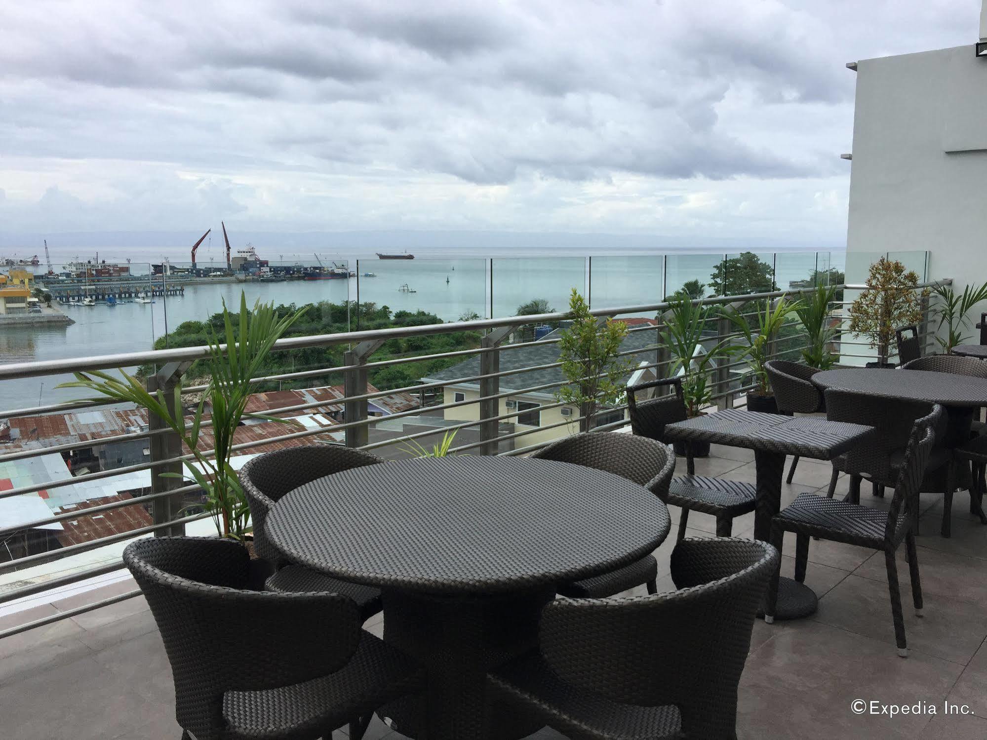 Belian Hotel Tagbilaran Extérieur photo